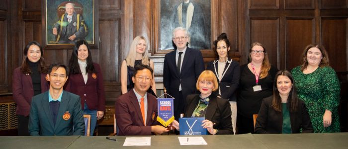 Representatives from KMITL and Glasgow at the signing of the MoU
