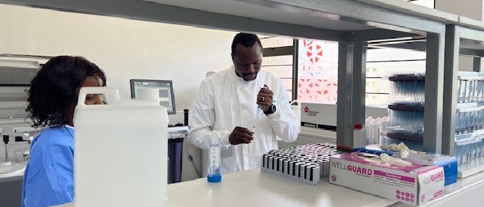 Researchers in the Blantyre-Blantyre Research Facility