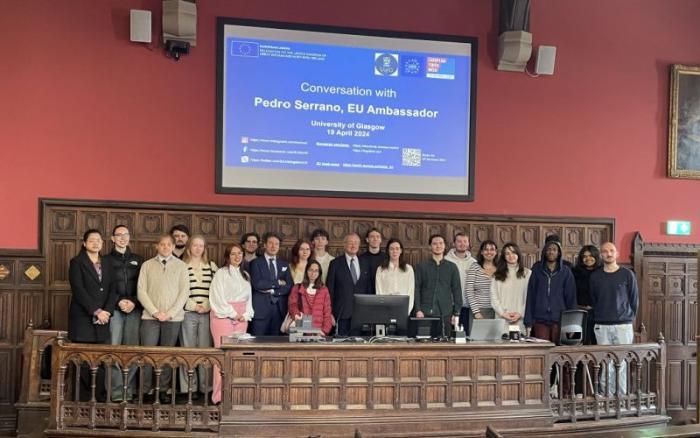EU Ambassador to the UK Pedro Serrano with University of Glasgow students following his lecture