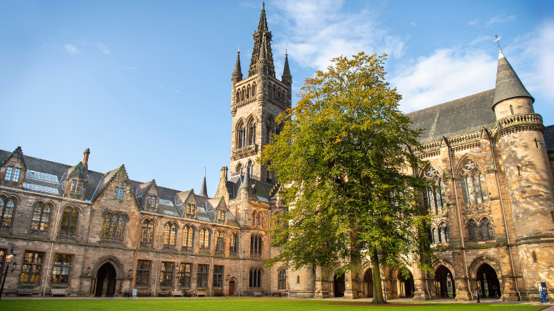 A photo of the University of Glasgow main building