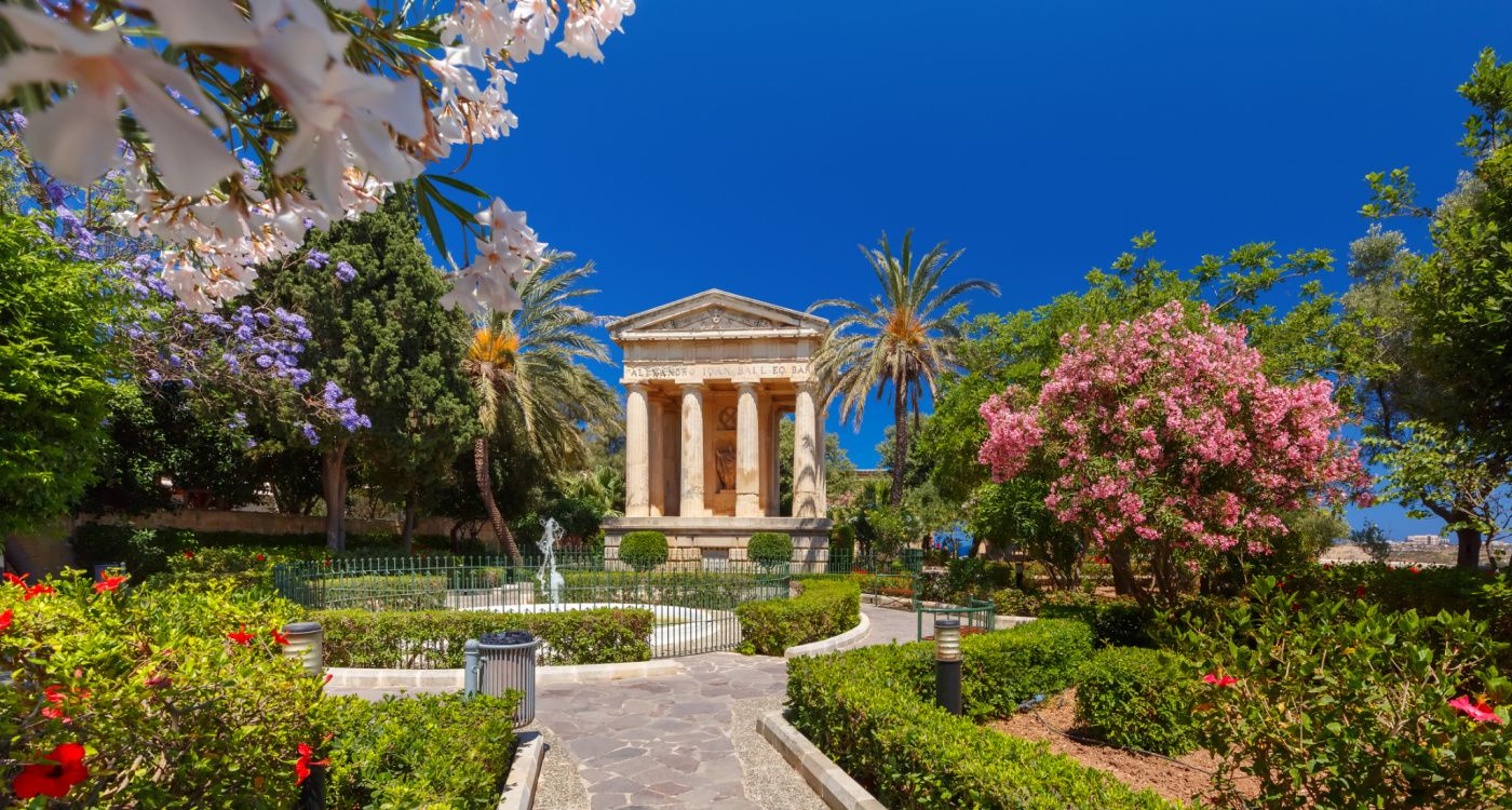 Monument dedicated to Alexander Ball in the Lower Barrakka Gardens [Photo: Shutterstock]